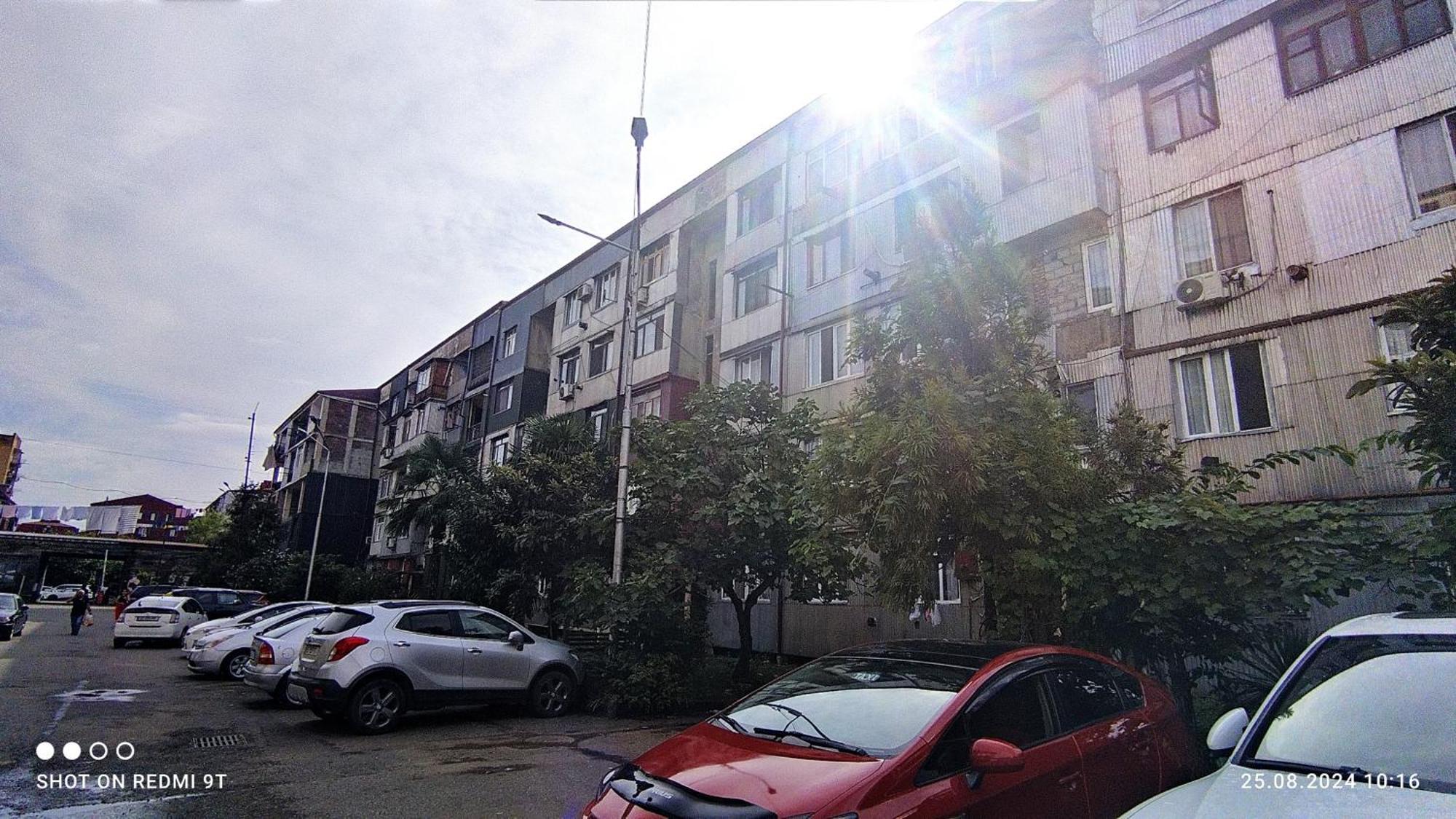 Bright And Cozy Apartment باتومي المظهر الخارجي الصورة